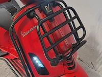 Snorscooter, vespa, primavera, 2019 - afbeelding 18 van  22