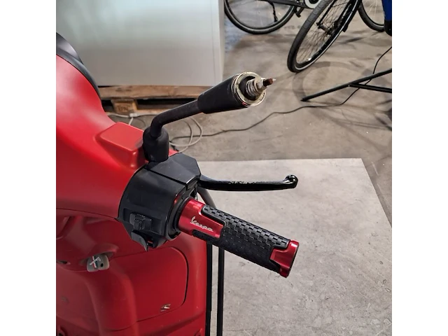 Snorscooter, vespa, primavera, 2019 - afbeelding 22 van  22