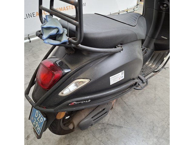 Snorscooter, vespa , sprint, 2020 - afbeelding 9 van  29