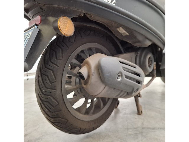 Snorscooter, vespa , sprint, 2020 - afbeelding 11 van  29