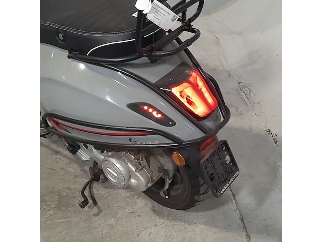 Snorscooter, vespa, sprint, 2020 - afbeelding 11 van  21
