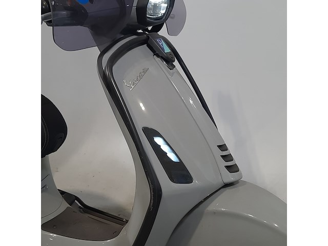 Snorscooter, vespa, sprint, 2020 - afbeelding 17 van  21