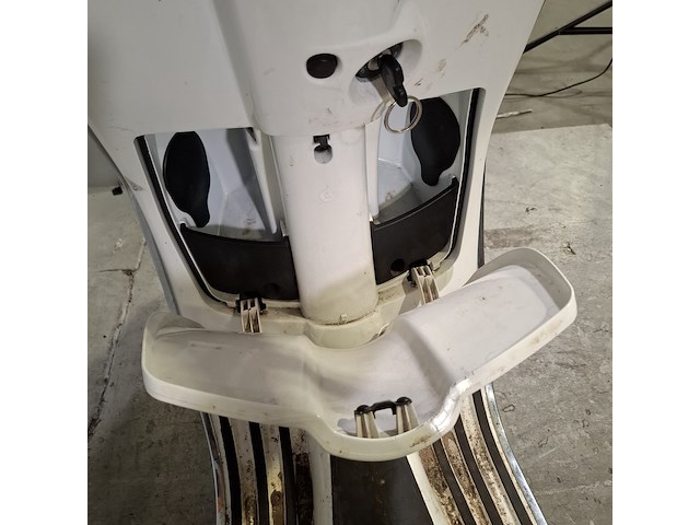 Snorscooter, vespa, sprint 4t, 2015 - afbeelding 16 van  23