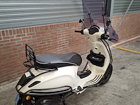 Snorscooter, vespa, sprint 4t, 2017 - afbeelding 28 van  33