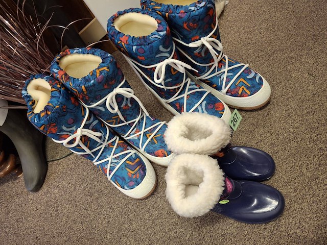 Snowboots en kinderlaarsjes - afbeelding 1 van  3