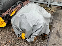 Snowglobe rood - 3.2m - afbeelding 1 van  3