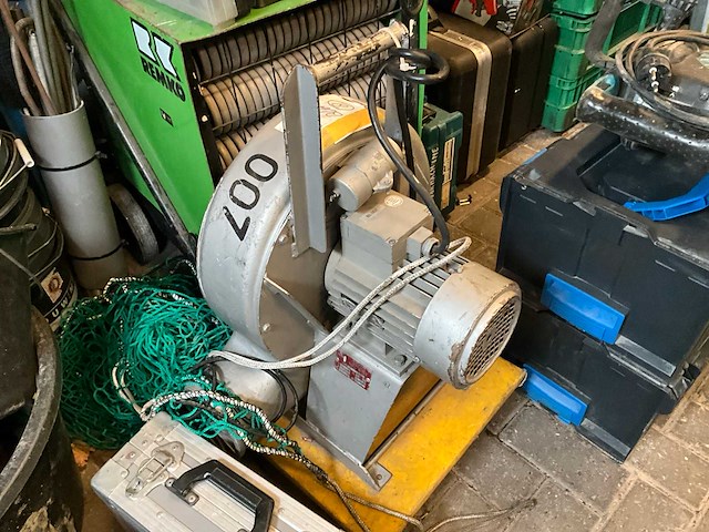 Snowglobe rood - 3.2m - afbeelding 2 van  3