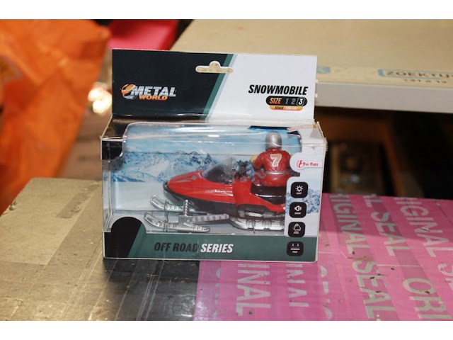 Snowmobile - afbeelding 2 van  3