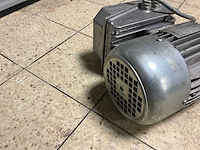Snt aandrijfmotor - afbeelding 2 van  2