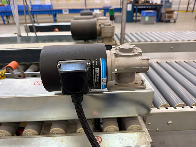 Soco system - 2015 - t-55 - dozensluitmachine met rollerbaan - afbeelding 7 van  7