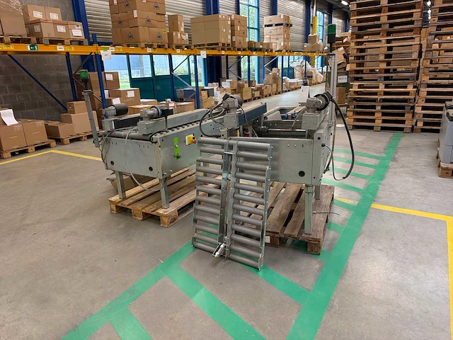 Soco system t-55 industriële tapemachine met rollenbaan (incompleet) (2x) - afbeelding 1 van  7