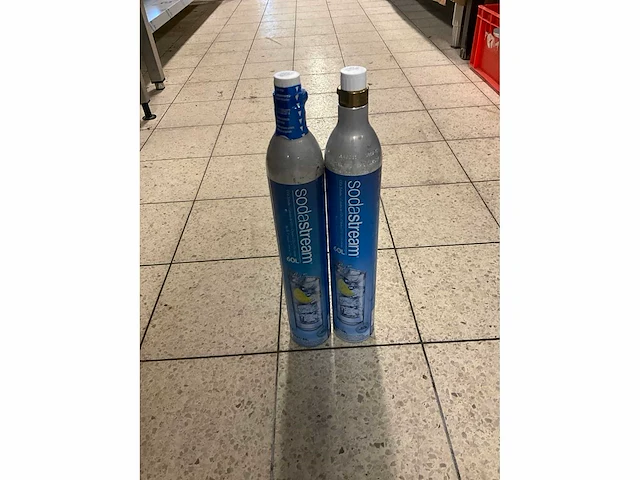 Soda stream 60l koolzuur cilinders (2x) - afbeelding 2 van  4