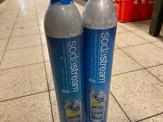 Soda stream 60l koolzuur cilinders (2x) - afbeelding 3 van  4
