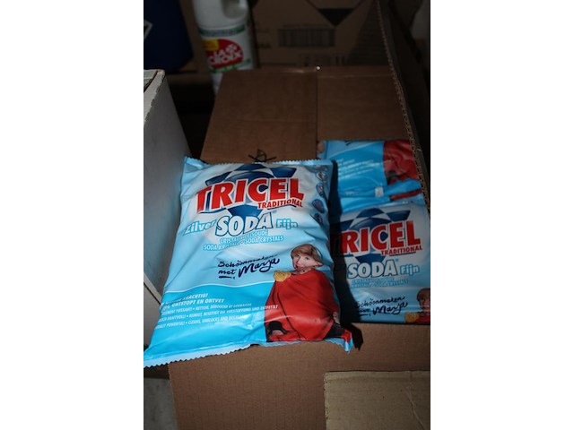 Soda tricel in doos. - afbeelding 2 van  2