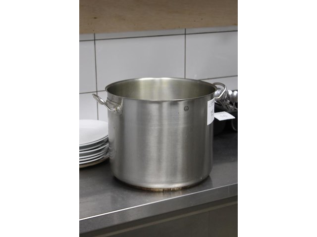 Soeppan doorsnede 33 en hoogte 48 cm. - afbeelding 2 van  2