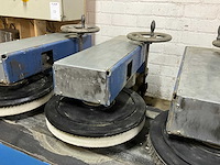 Soest vp-2-400 uitpoets en borstelmachine (c) - afbeelding 4 van  24