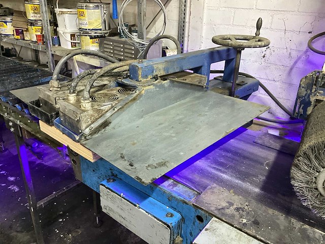 Soest vp-2-400 uitpoets en borstelmachine (c) - afbeelding 8 van  24