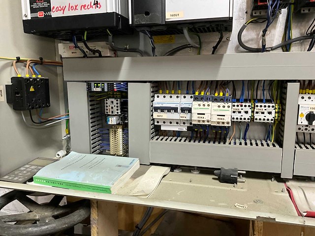 Soest vp-2-400 uitpoets en borstelmachine (c) - afbeelding 15 van  24
