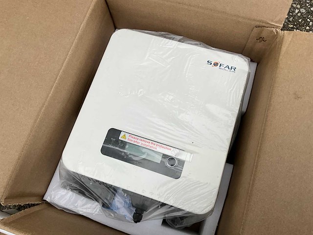 Sofar 3000tl omvormer - afbeelding 1 van  3