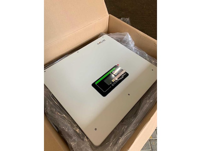 Sofar solar hyd 10ktl-3ph hybride omvormer, 10 kw, driefase, hoogvoltbatterij, met noodstroom - afbeelding 1 van  5