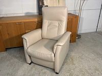 Sofie electrische sta-op fauteuil - afbeelding 10 van  15