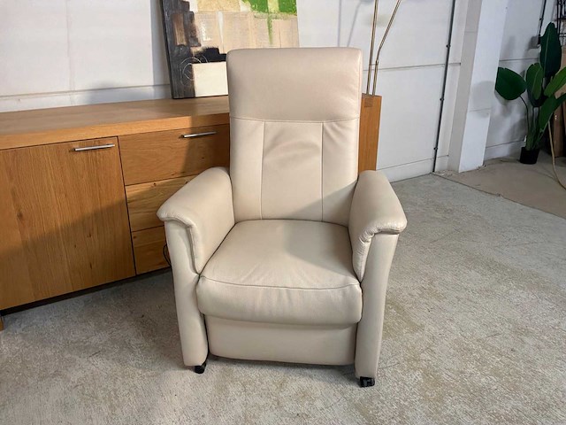 Sofie electrische sta-op fauteuil - afbeelding 13 van  15