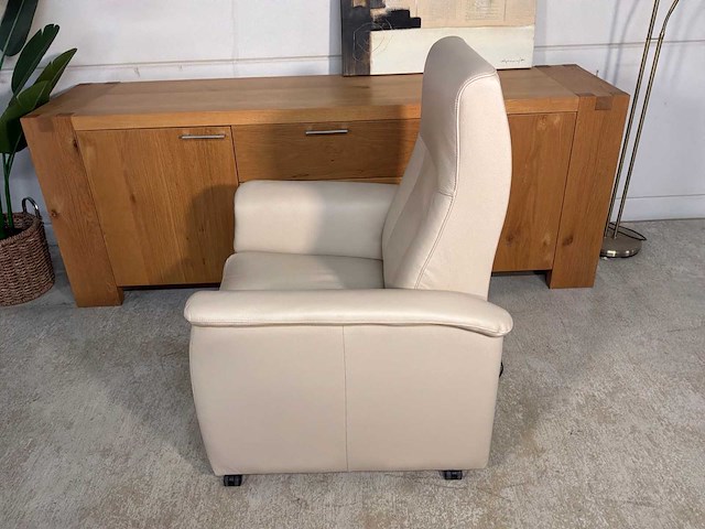 Sofie electrische sta-op fauteuil - afbeelding 14 van  15