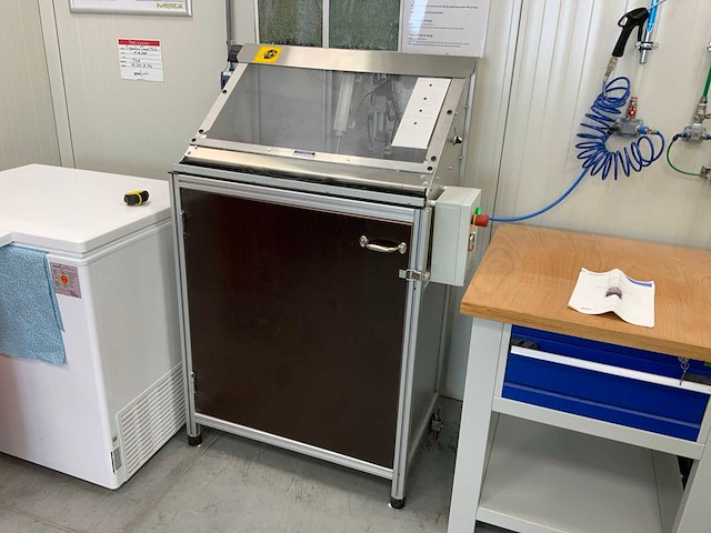 Softeco bt 12 semi-automatische pummel test eastman standaard testmachine - afbeelding 9 van  13