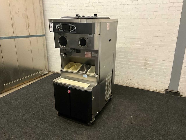 Softijs/milkshake machine - afbeelding 8 van  12