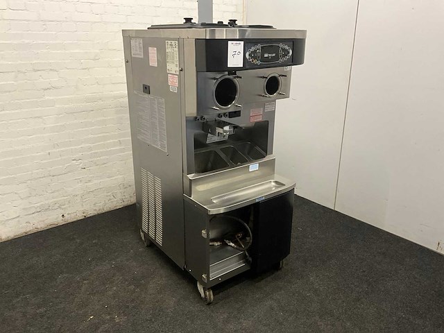 Softijs/milkshake machine - afbeelding 7 van  12