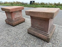 Sokkel (2x)