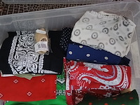 Sokken, handschoenen, neuzen, pruiken etc. - afbeelding 9 van  64