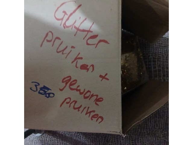 Sokken, handschoenen, neuzen, pruiken etc. - afbeelding 14 van  64