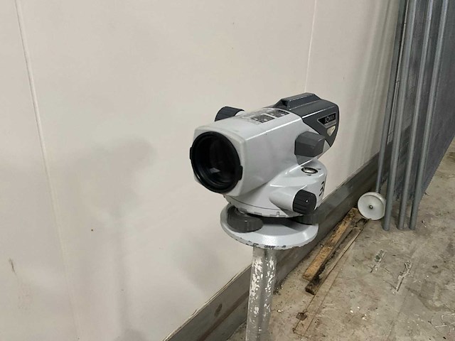 Sokkia - d10323 - waterpasinstrument / kijker - afbeelding 2 van  9