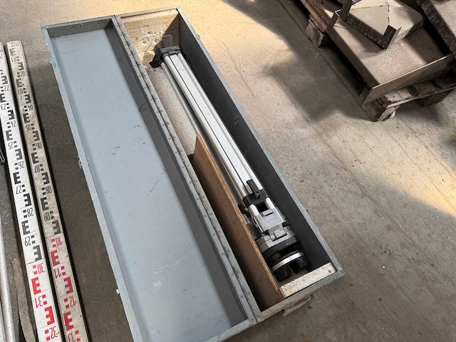 Sokkia - lp3a - bouwlaser - afbeelding 1 van  3