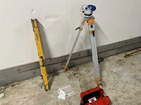 Sokkia c31 waterpasinstrument / kijker met meetlat - afbeelding 7 van  7