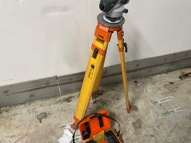 Sokkia d10323 waterpasinstrument / kijker - afbeelding 4 van  4