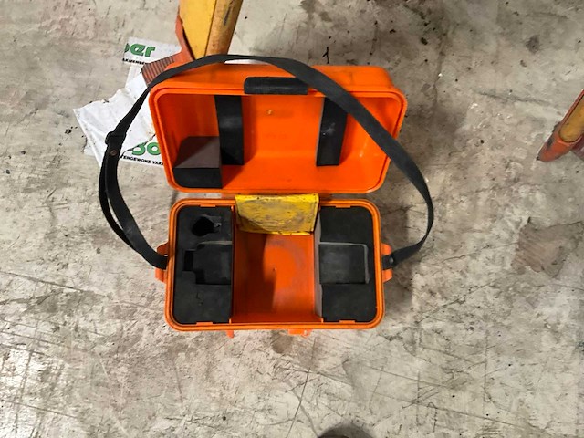 Sokkia d10323 waterpasinstrument / kijker - afbeelding 7 van  8