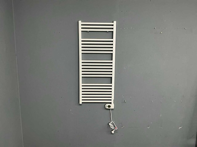 Solar - prorad electr - designradiator 50 x 115 cm - afbeelding 2 van  9
