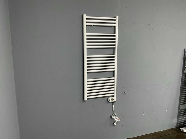 Solar - prorad electr - designradiator 50 x 115 cm - afbeelding 4 van  10