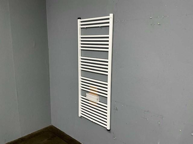 Solar - towel designradiator - 60 x 145 cm - afbeelding 1 van  6