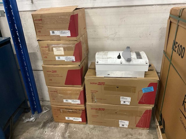 Solar edge partij retourgoederen omvormers - afbeelding 1 van  5