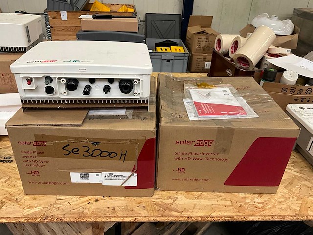 Solar edge se3000h omvormer (2x) - afbeelding 2 van  5