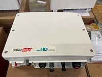Solar edge se3000h omvormer (2x) - afbeelding 1 van  4