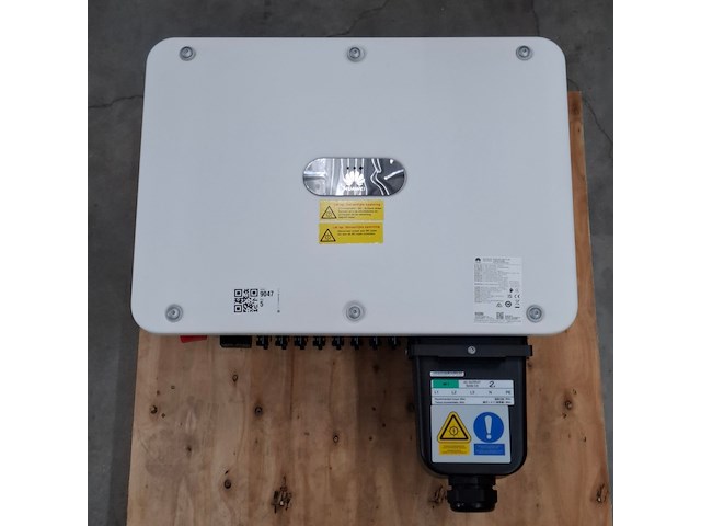 Solar omvormer huawei, sun2000-36ktl-m3, bouwjaar 2022 - afbeelding 1 van  11