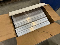 Solarconstruct steelroof asm-sr-por400-v2 bevestigingsmateriaal - afbeelding 1 van  3