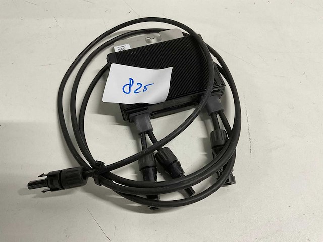 Solaredge - optimizer 440 /5-60v/15a (8x) - afbeelding 1 van  3