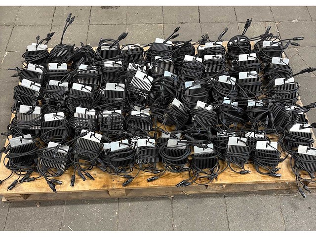 Solaredge - p600-5rm4mrl - gebruikte optimizer (80x) - afbeelding 1 van  2