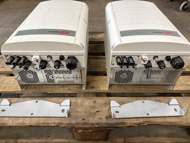 Solaredge - se27.6k - gebruikte omvormer t.b.v. zonnepanelen (2x) - afbeelding 2 van  2