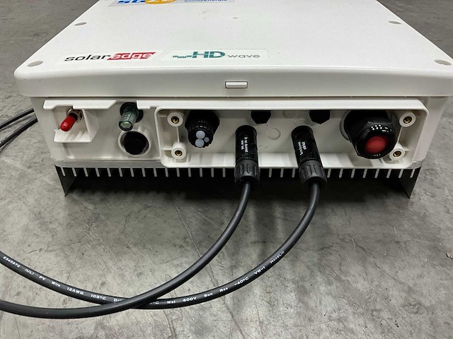 Solaredge - se3680h - omvormer - afbeelding 2 van  5